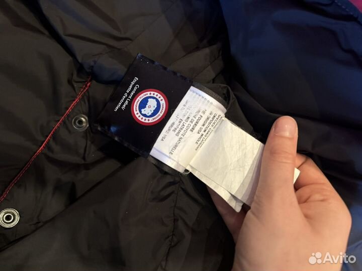 Пуховик Canada Goose