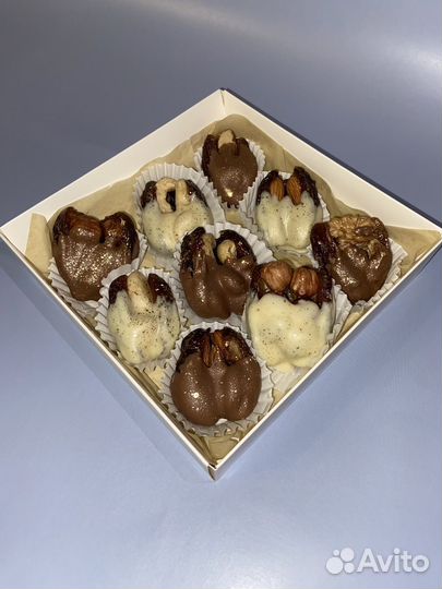 Клубника в шоколаде/ Финики в шоколаде