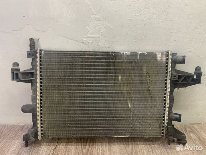 Радиатор двс Opel Corsa C Z12XEP