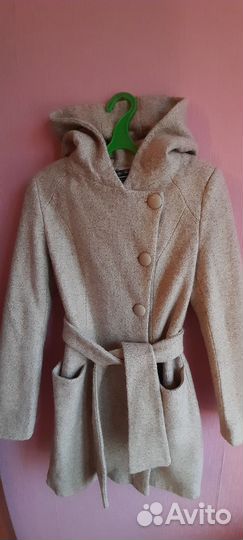 Пальто женское 46 размер как новое