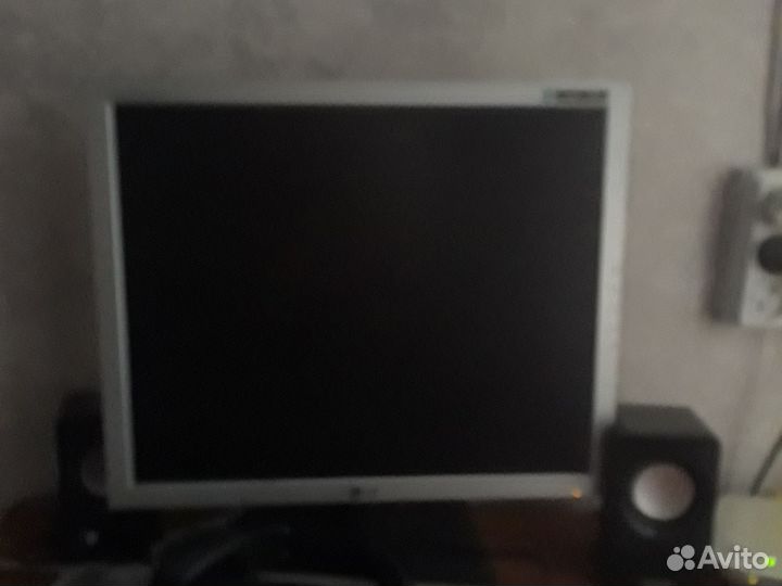 Монитор LG