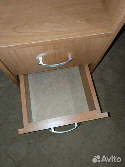 Письменный стол