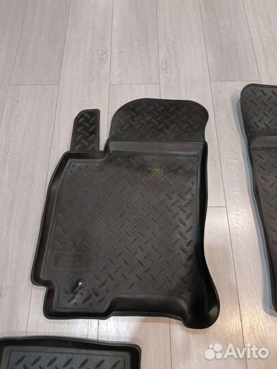Продам коврики на шевролет Лачетти