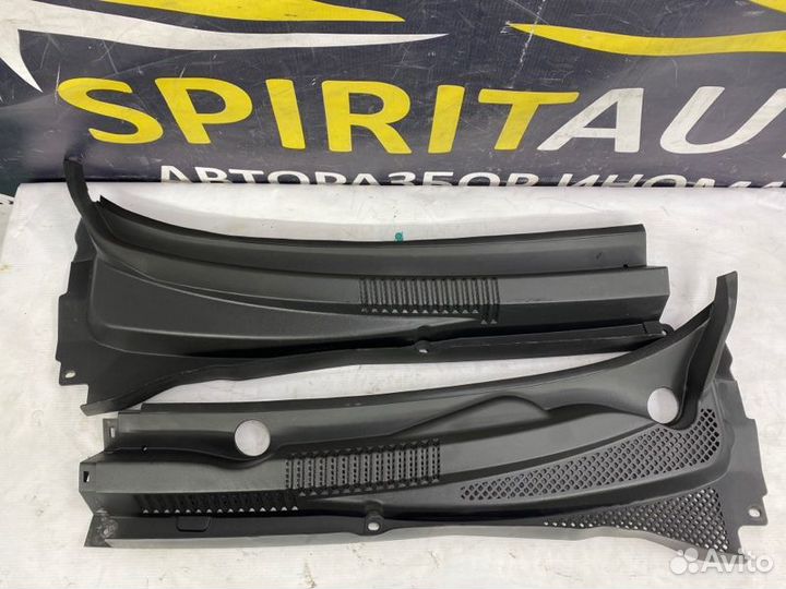 Решетка под лобовое стекло Chevrolet Cruze 1