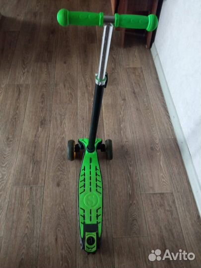 Самокат детский трехколесный