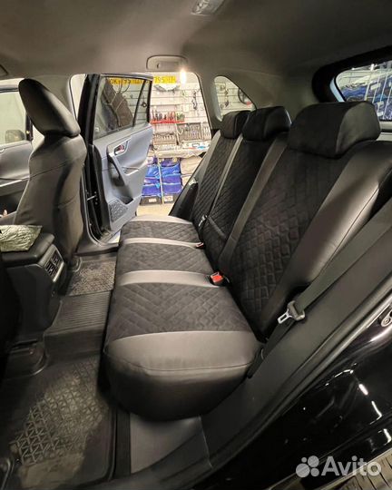 Чехлы Автопилот Rav4 2020 Черные с Алькантарой Ром