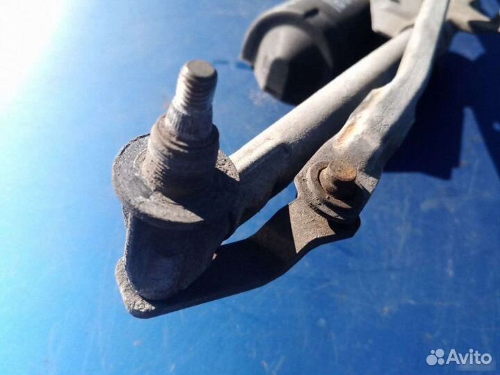 Трапеция стеклоочистителей Volkswagen Passat B3