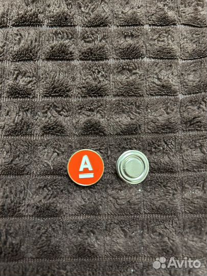 Значок для для одежды, сумки, на магните