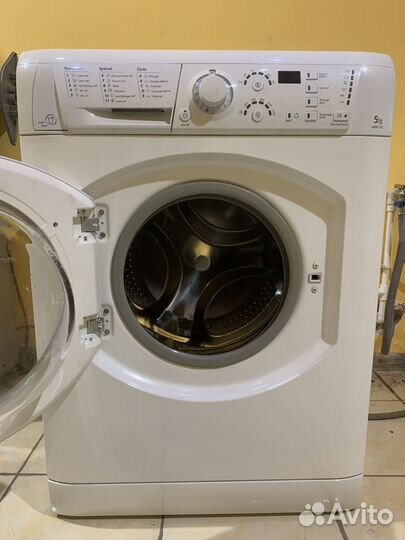 Стиральная машина Hotpoint-Ariston