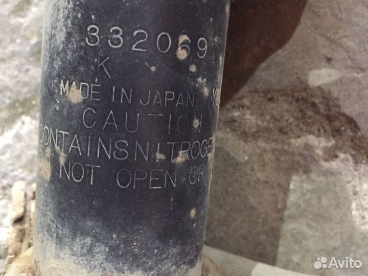 Передние стойки mazda 121