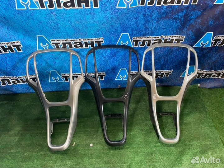 Консоль центральная Opel Astra J A14XER 2011