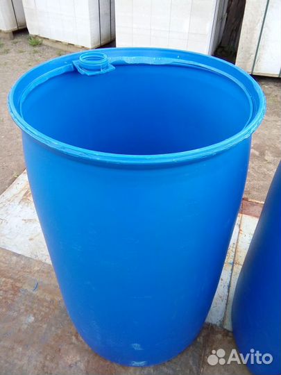Бочка пластиковая, металлическая 230 литров