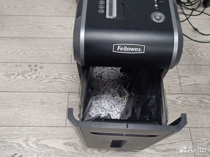 Уничтожитель бумаги(шредер) Fellowes 99ci