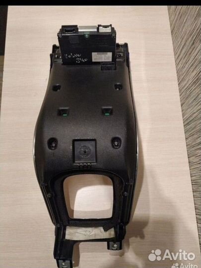 Пapящaя пaнель Vоlvо S40 II (дорестайл)