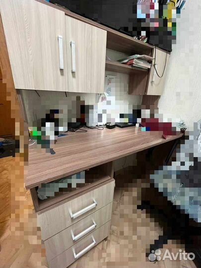 Письменный стол для школьника бу