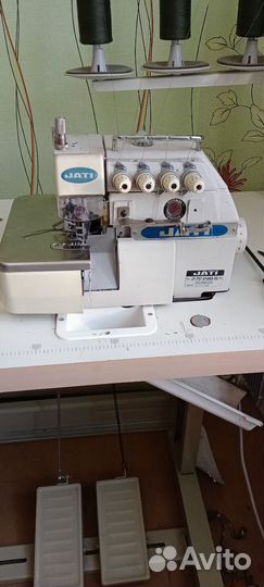 Продам 5 ниточный оверлок