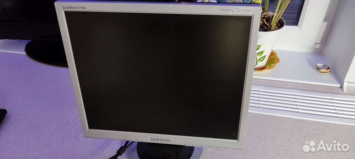 Монитор Samsung 17