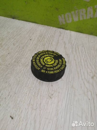 Крышка бачка тормозной жидкости Пежо 206