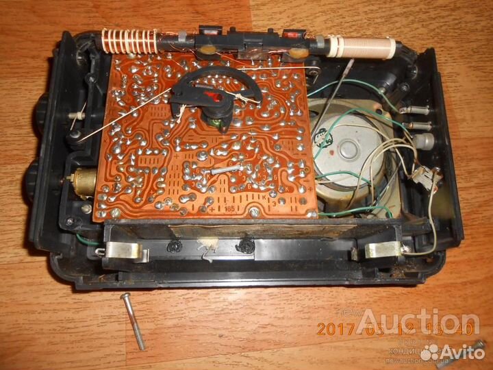 Радиоприёмники Гиала-410, А-327 из СССР