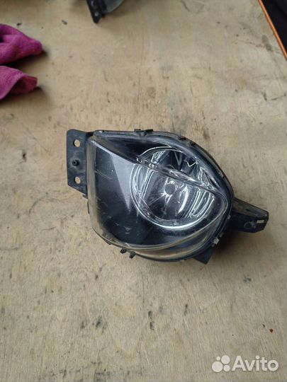 Противотуманная фара правая BMW 3 E90