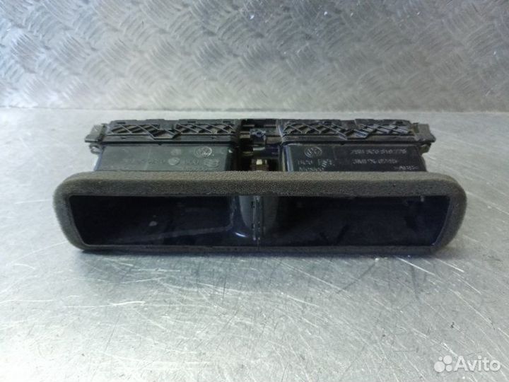 Дефлектор воздушный передний Volkswagen Jetta clra