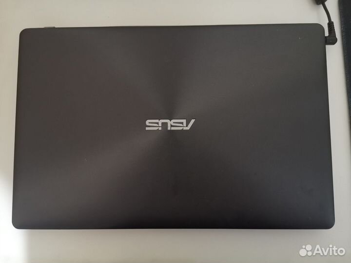Ноутбук asus x550d