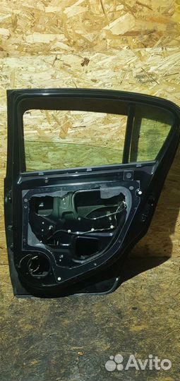 Дверь задняя правая Opel Corsa D 2006-2015