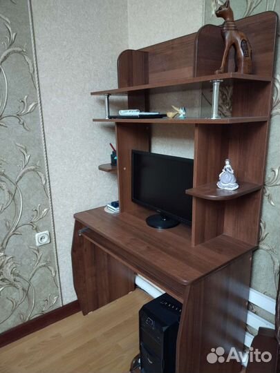 Компьютерный стол