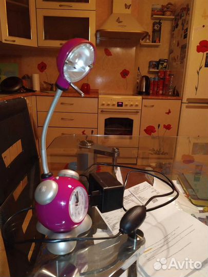 Настольная лампа с часами Brilliant