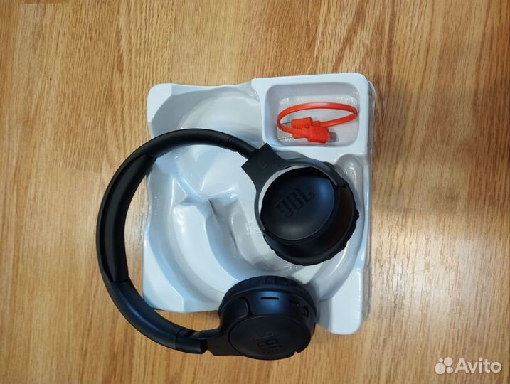 Беспроводные наушники jbl tune 520bt