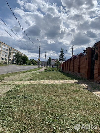 Покос травы триммером