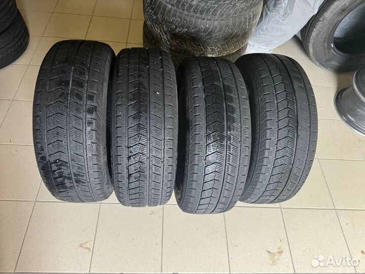 Grenlander Winter GL868 215/55 R17