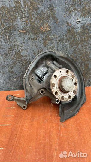 Кулак задний правый Volkswagen Jetta 2.0 2011-2018