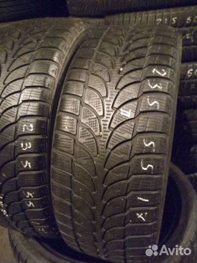 Bridgestone Blizzak LM-80 235/55 R17