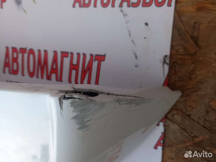 Спойлер крышки багажника Инфинити QX80 Z62