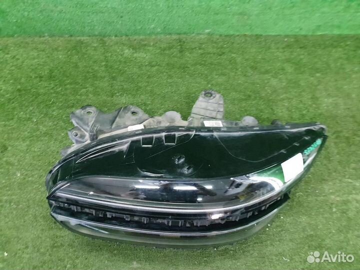 Фара левая Genesis GV70