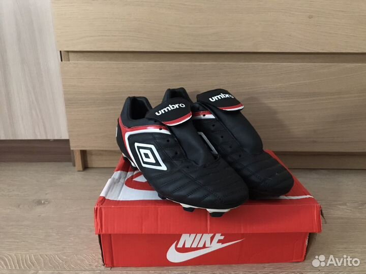 Футбольные бутсы