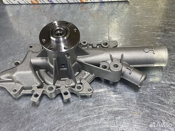 Водяная помпа Mercedes sprinter A6112000501