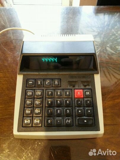 Продам калькулятор электроника