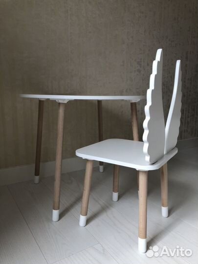 Стол и стул детский с крылышками ангела