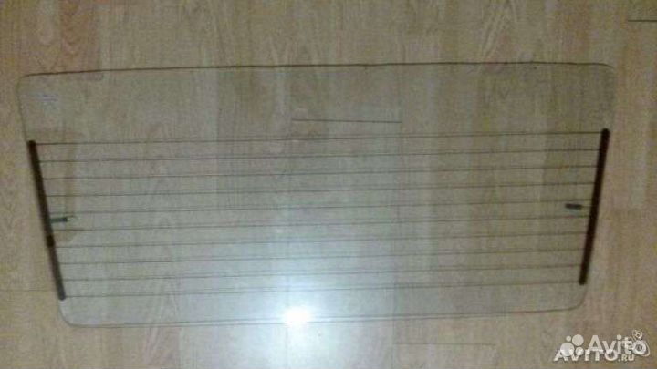 Заднее стекло с обогревом ваз 2104 в хор.сост