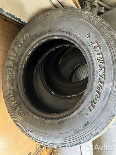 Dunlop Grandtrek AT3 215/75 R15