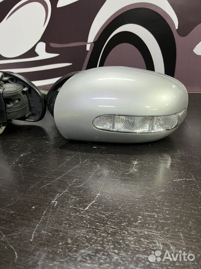 Зеркало боковое Мерседес w211 e55amg цвет 744U