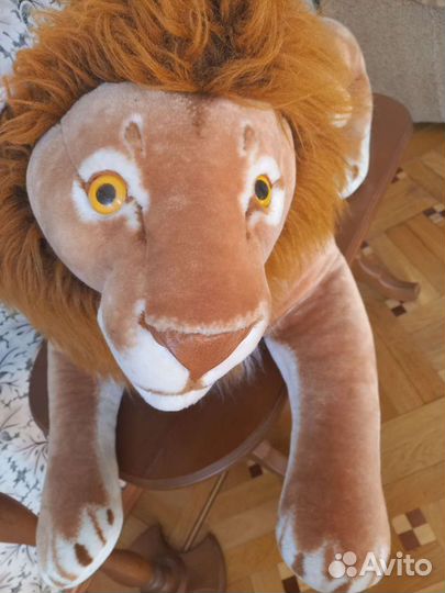 Большой лев(мягкая игрушка),очень красивый