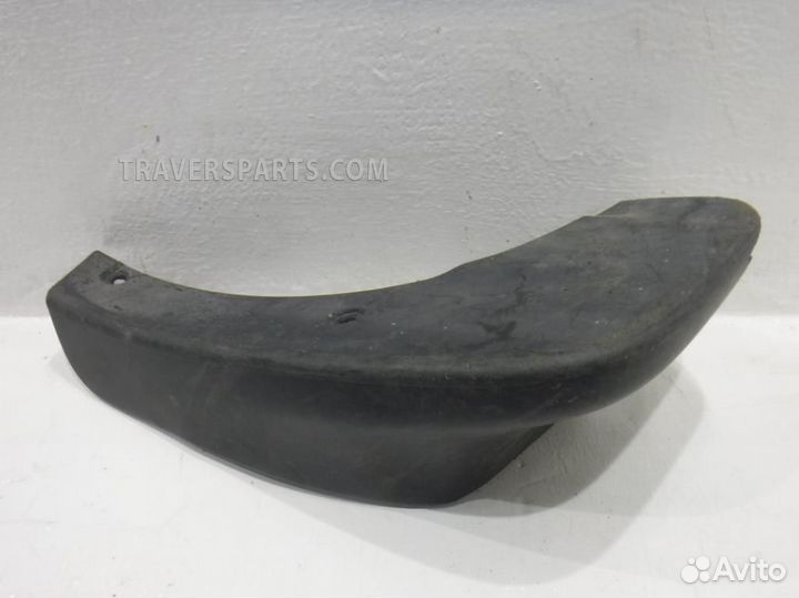 Брызговик передний Ниссан