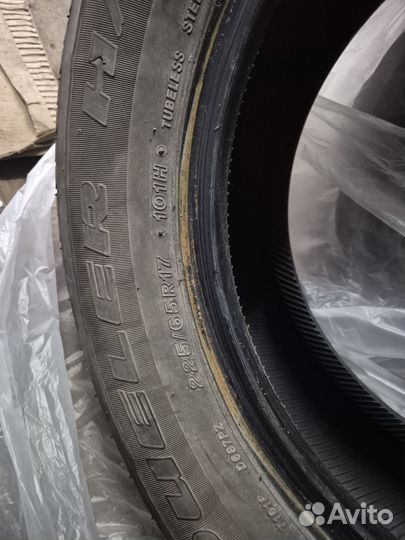 Bridgestone Dueler H/T 687 225/65 R17