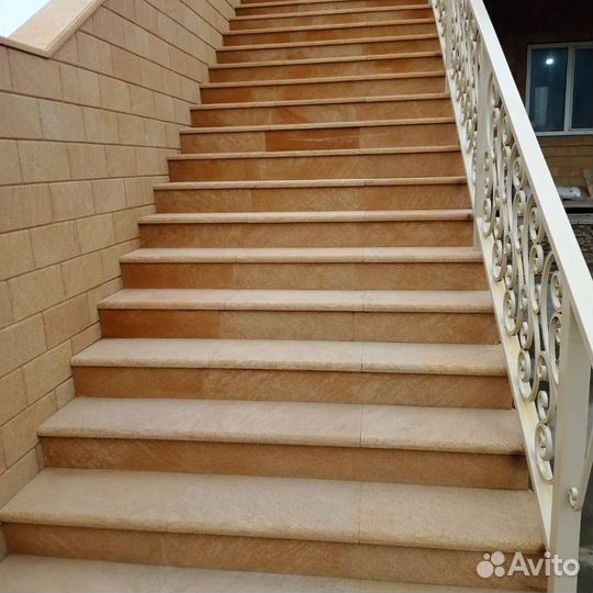 Облицовка фасадов дагестанским камнем