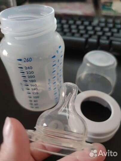 Бутылочка Avent Anti-colic от 1 мес. (новая)