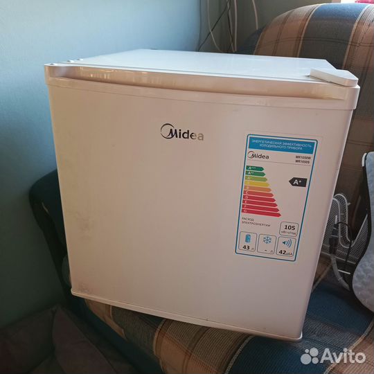 Холодильник бу маленький