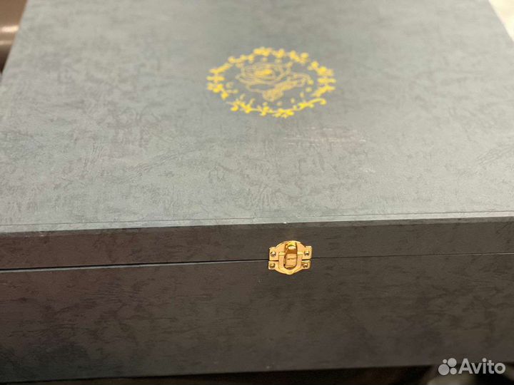 Сервиз чайный с рисунком на дне чашки гейши